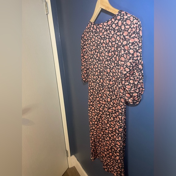 TopShop Knee-Length Pink and Black Floral Dress, Size 12. - Picture 4 of 5